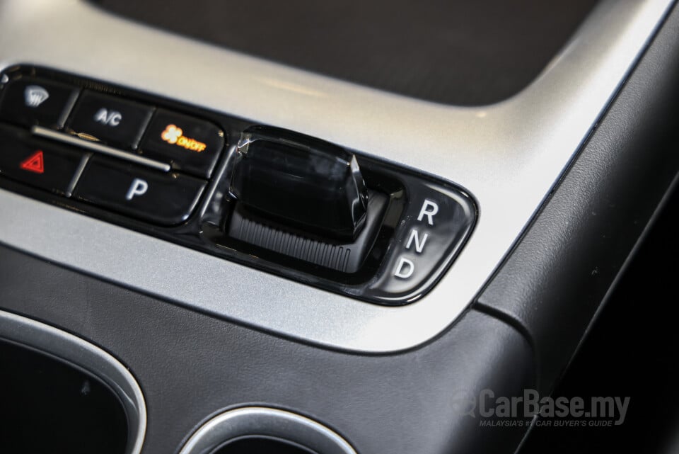 Proton eMas 5 Mk1 (2025) Interior