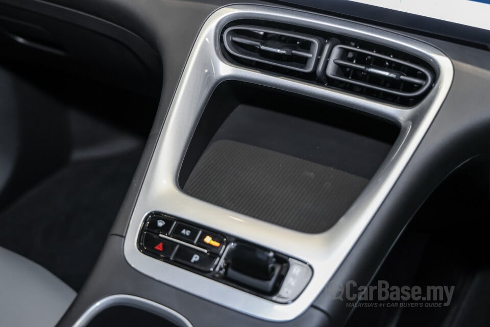 Proton eMas 5 Mk1 (2025) Interior