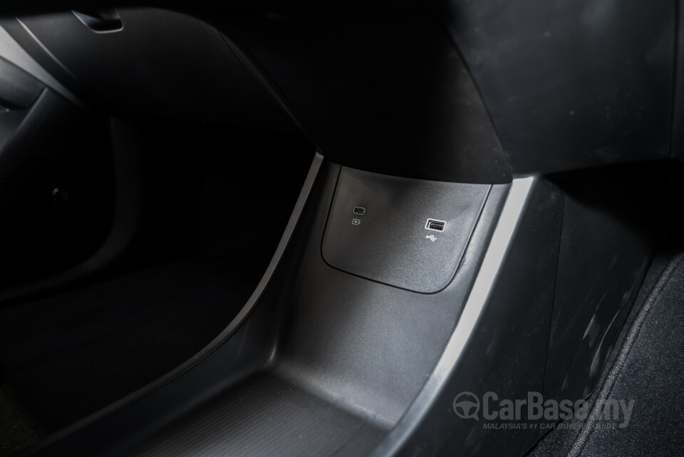 Proton eMas 5 Mk1 (2025) Interior