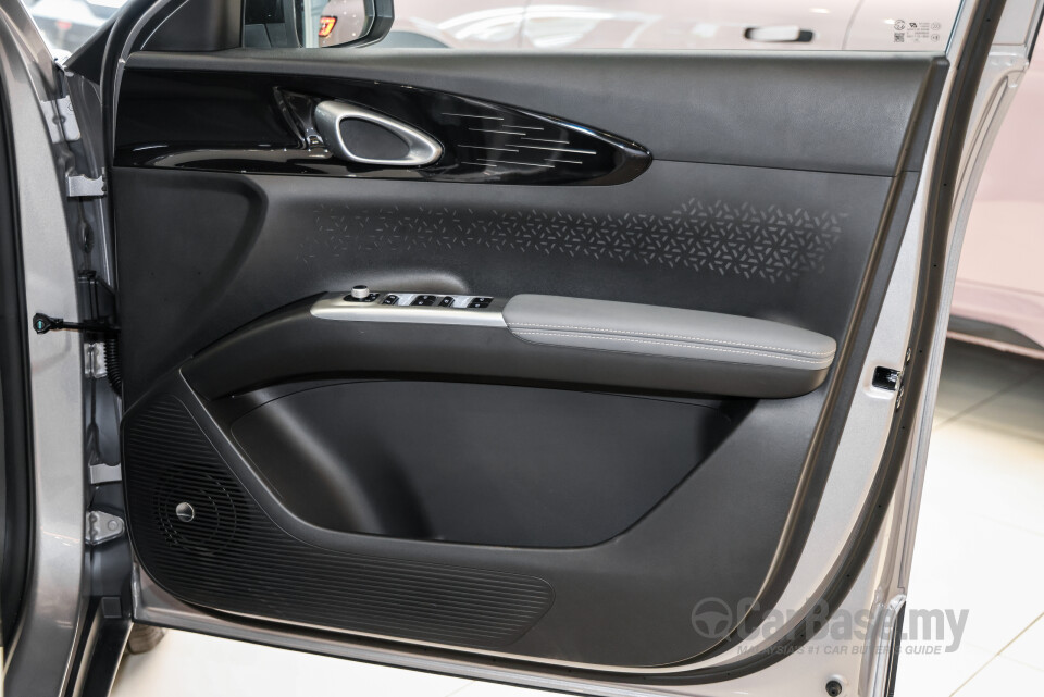 Proton eMas 5 Mk1 (2025) Interior