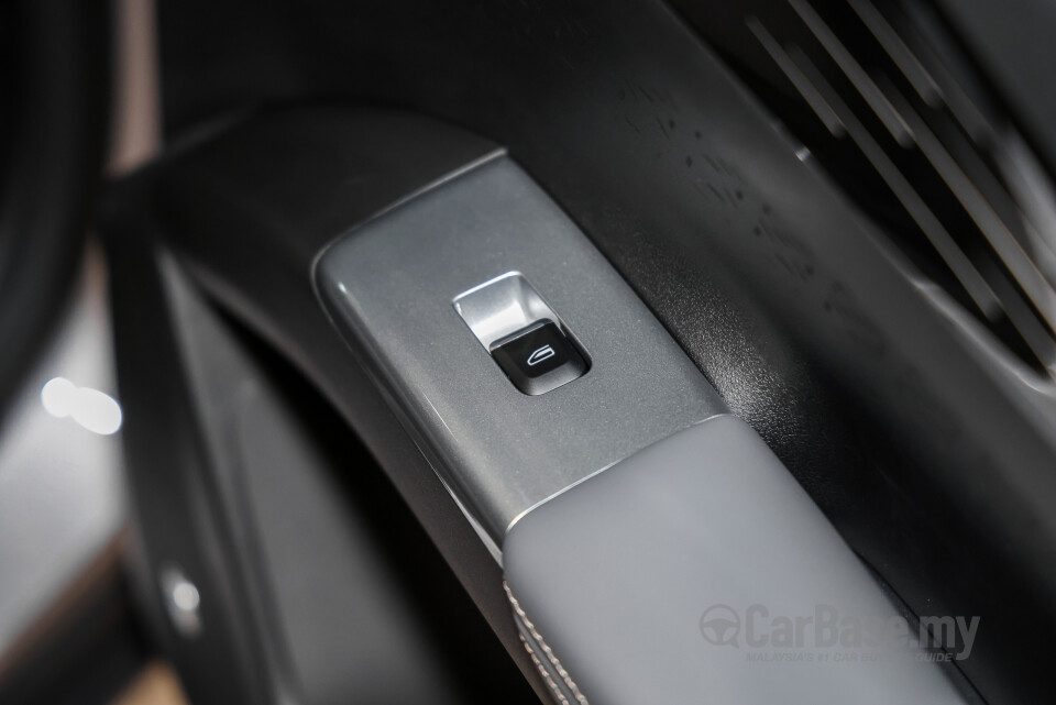 Proton eMas 5 Mk1 (2025) Interior