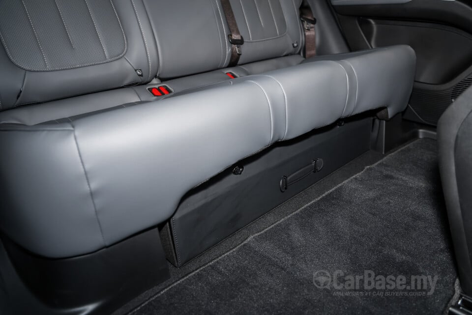 Proton eMas 5 Mk1 (2025) Interior