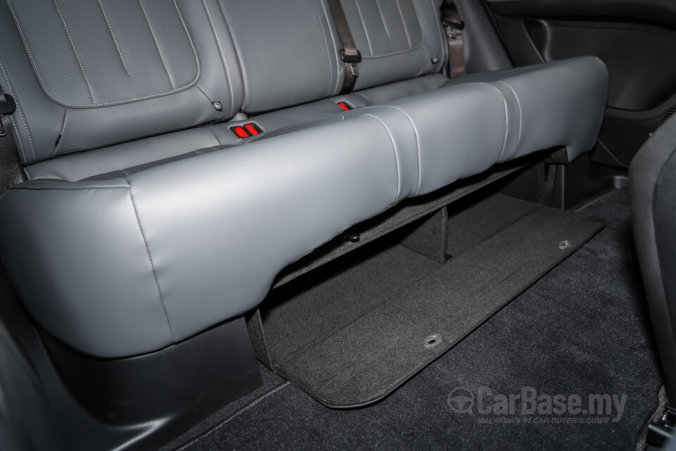 Proton eMas 5 Mk1 (2025) Interior
