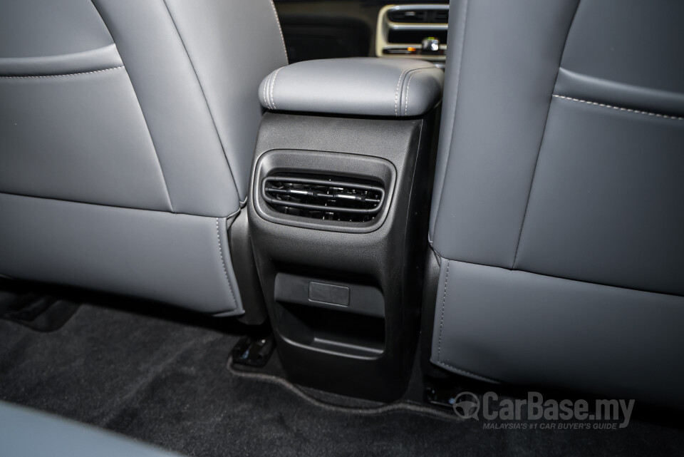 Proton eMas 5 Mk1 (2025) Interior