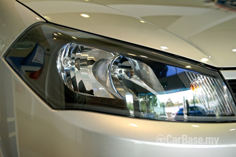 Proton Saga BLM Facelift (2011) Exterior