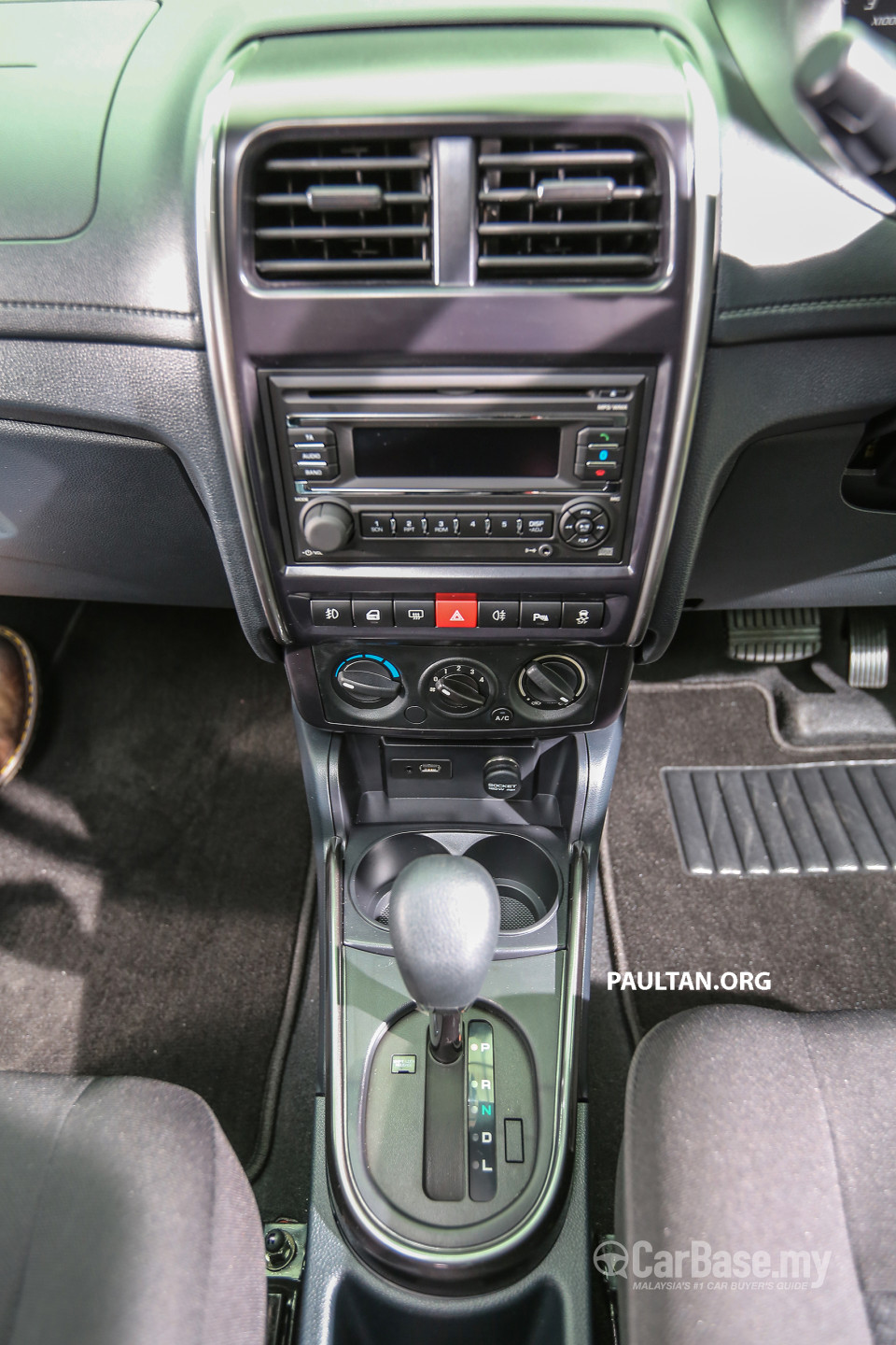 Proton Saga P2-13A (2016) Interior