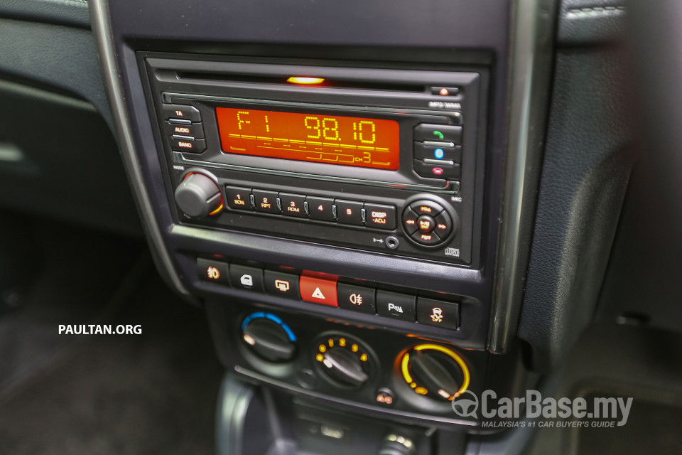 Proton Saga P2-13A (2016) Interior