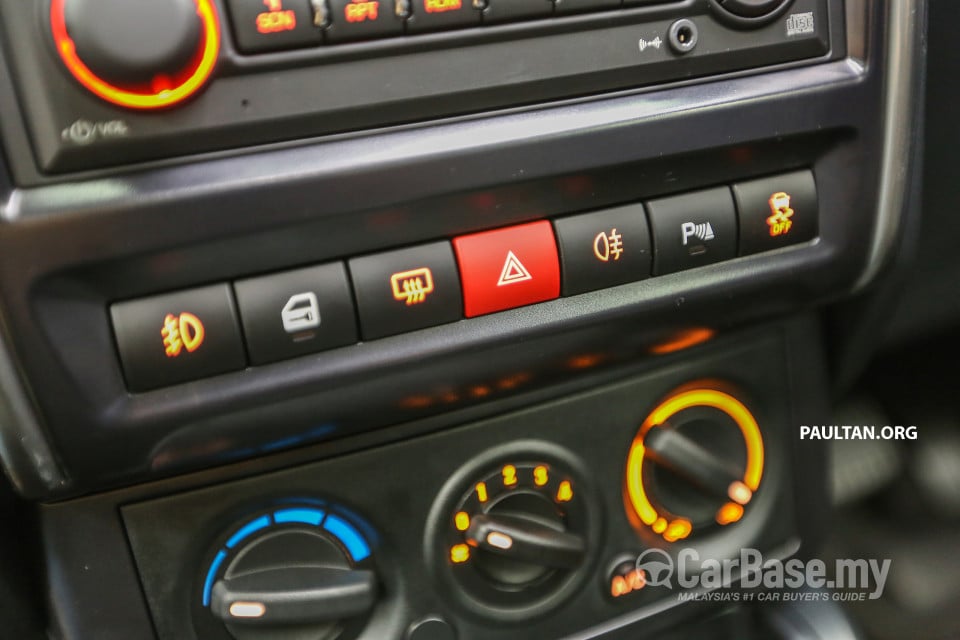 Proton Saga P2-13A (2016) Interior