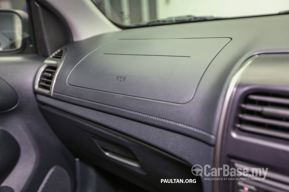 Proton Saga P2-13A (2016) Interior
