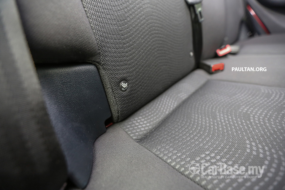 Proton Saga P2-13A (2016) Interior