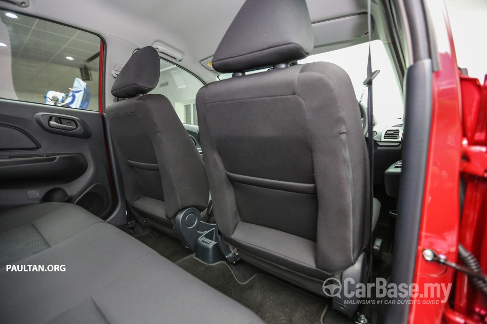 Proton Saga P2-13A (2016) Interior