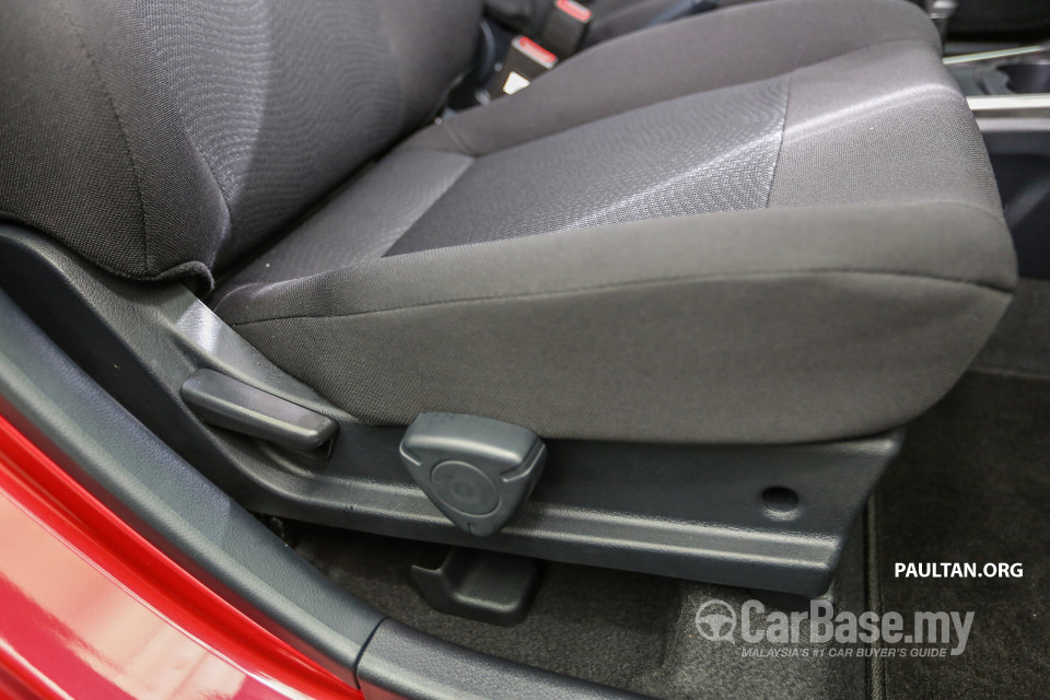 Proton Saga P2-13A (2016) Interior