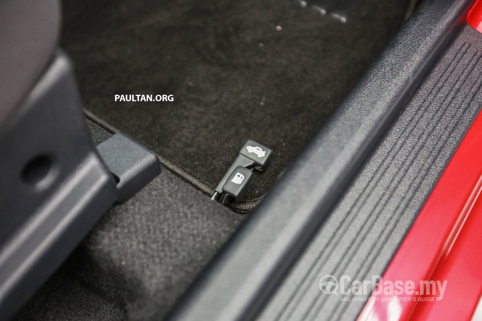 Proton Saga P2-13A (2016) Interior