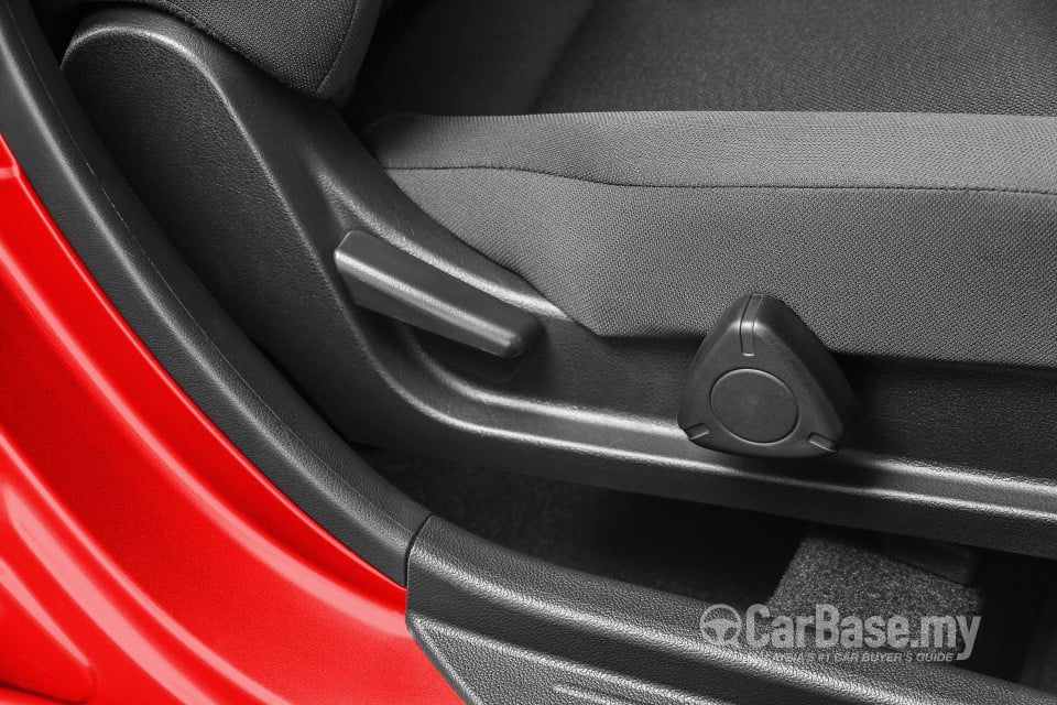 Proton Saga P2-13A (2016) Interior