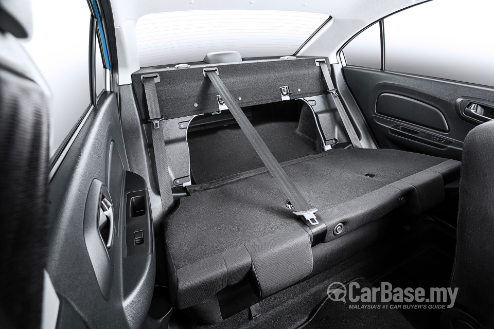 Proton Saga P2-13A (2016) Interior