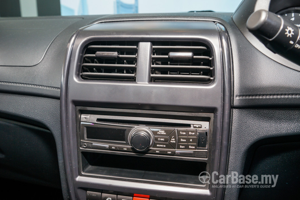 Proton Saga P2-13A (2016) Interior