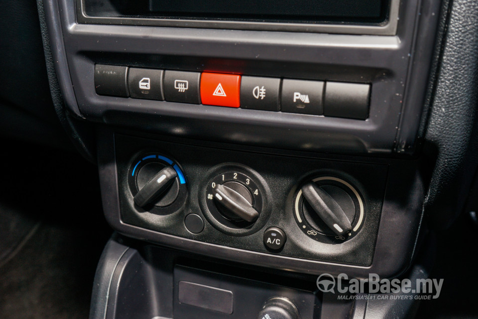 Proton Saga P2-13A (2016) Interior