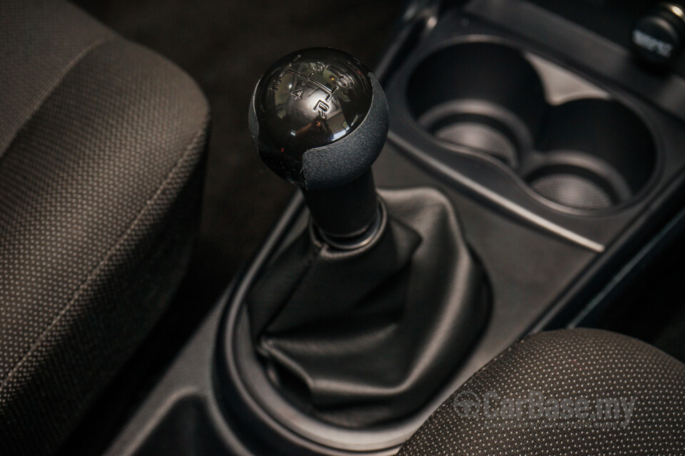 Audi Q5 FY (2019) Interior