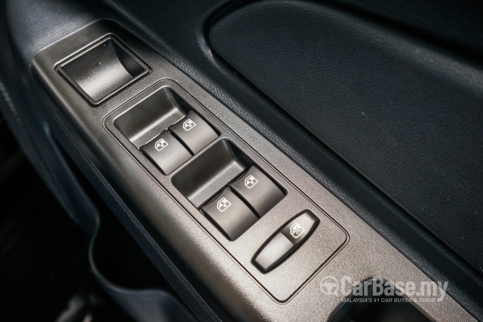 Proton Saga P2-13A (2016) Interior