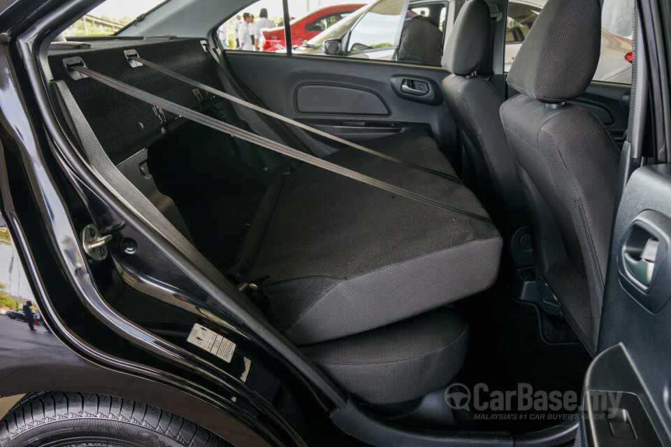 Nissan Navara D23 (2015) Interior