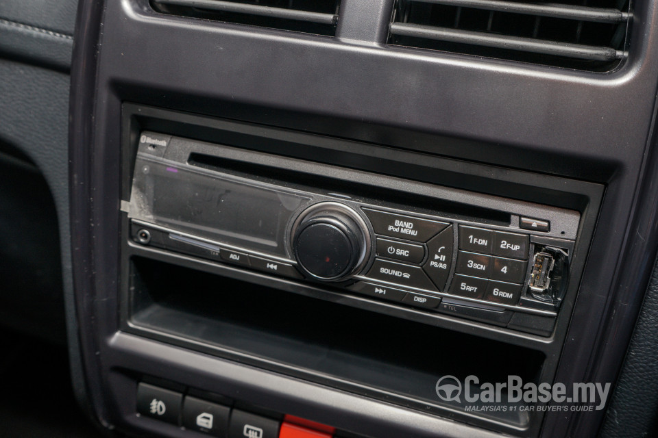 Proton Saga P2-13A (2016) Interior