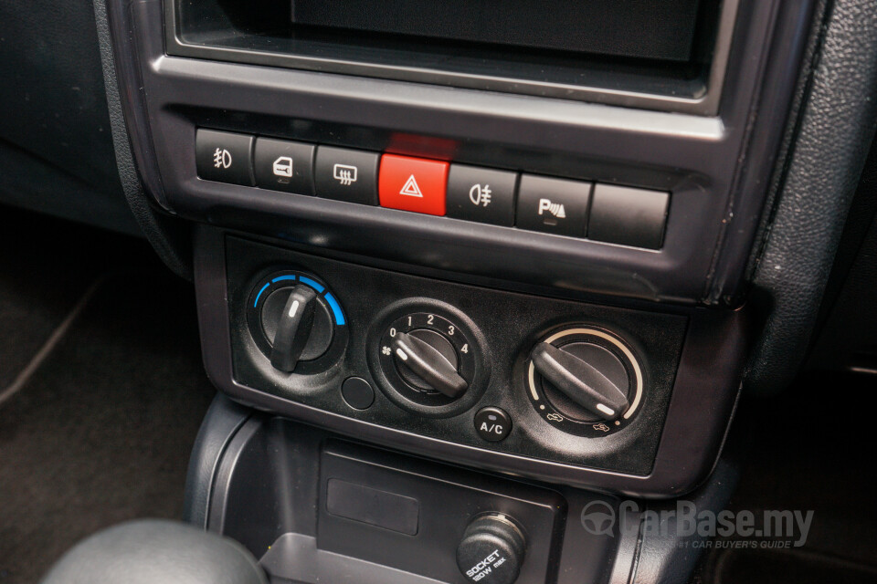 Mercedes-Benz SLC R172 Facelift (2016) Interior