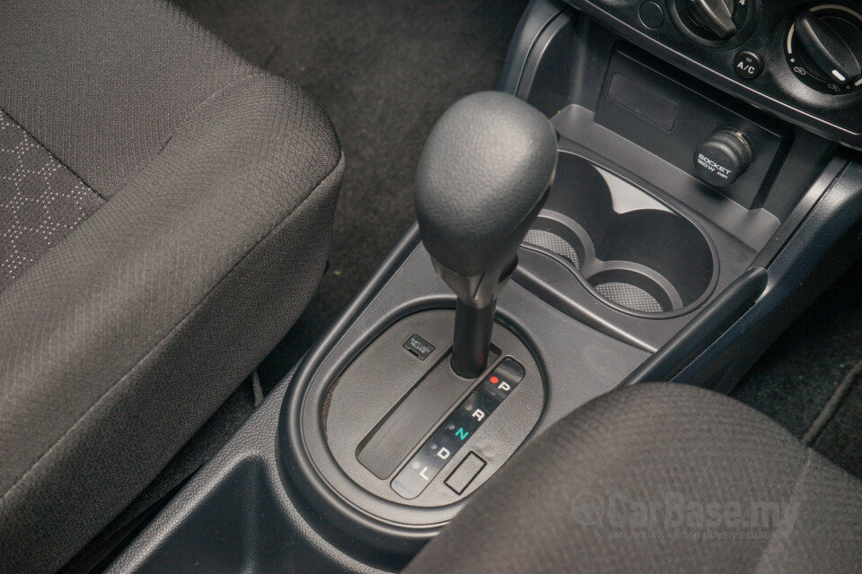 Perodua Aruz D38L (2019) Interior