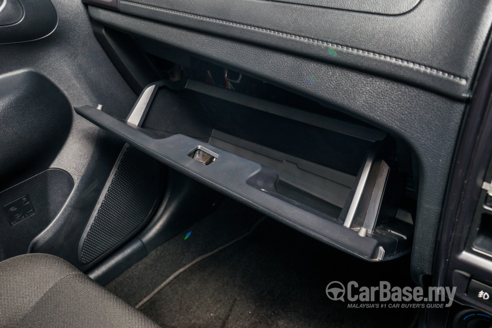 Proton Saga P2-13A (2016) Interior