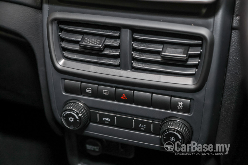 Proton Saga P2-13A MC2 (2022) Interior