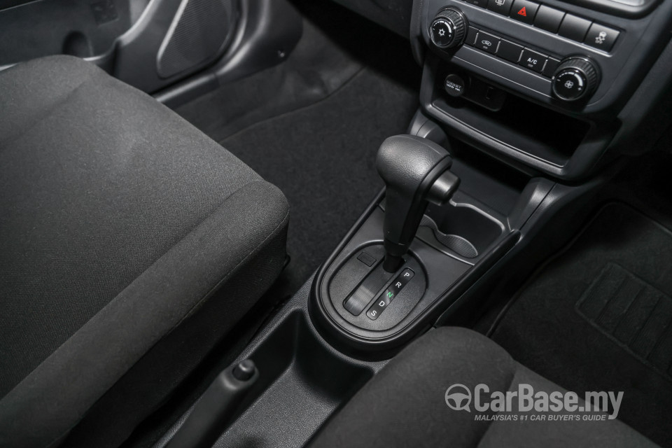 Proton Saga P2-13A MC2 (2022) Interior