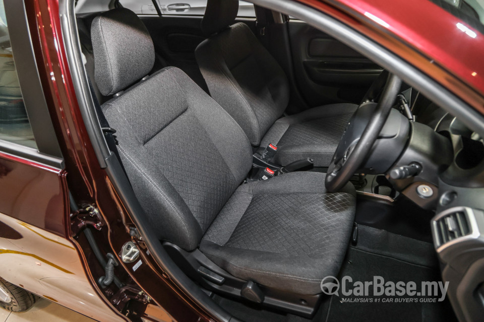 Proton Saga P2-13A MC2 (2022) Interior