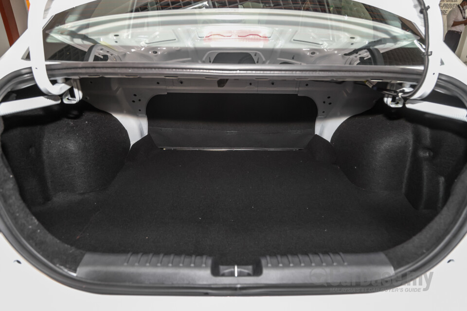 Proton Saga P2-13A MC2 (2022) Interior