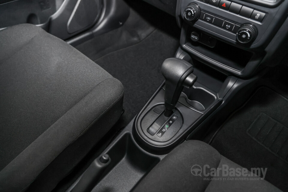 Proton Saga P2-13A MC2 (2022) Interior