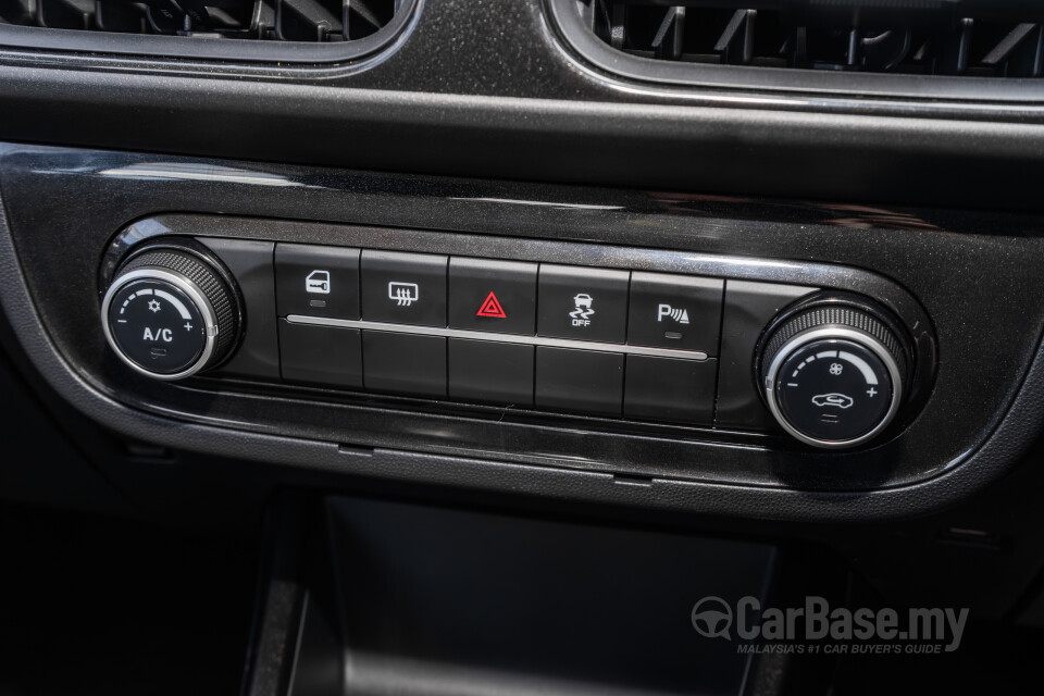 Proton Saga P2-14A (2025) Interior