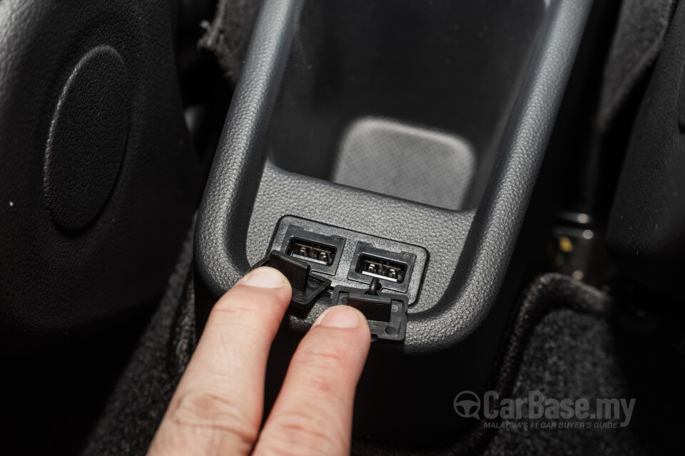 Proton Saga P2-14A (2025) Interior