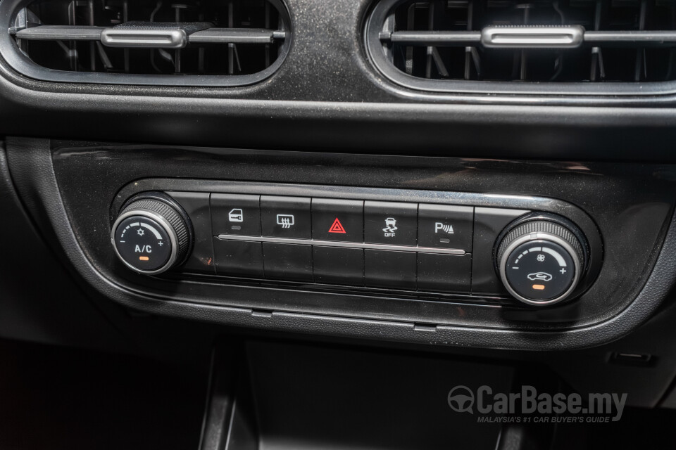 Proton Saga P2-14A (2025) Interior