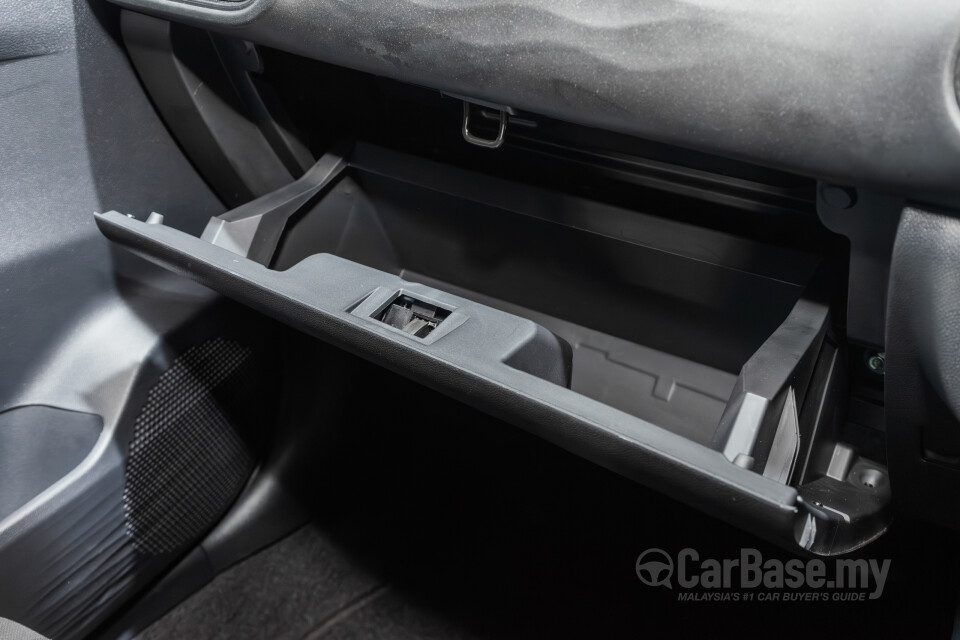 Proton Saga P2-14A (2025) Interior