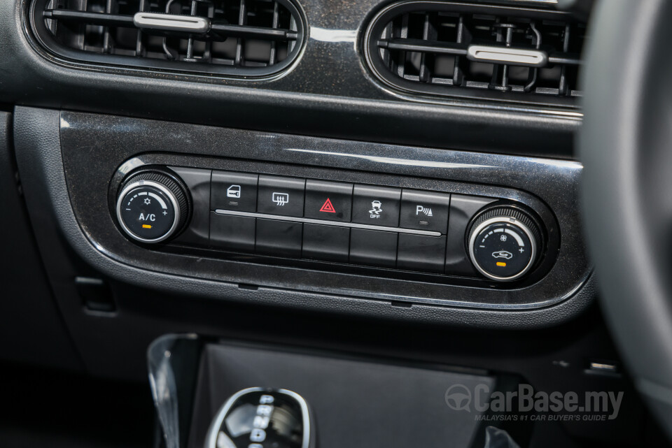 Proton Saga P2-14A (2025) Interior