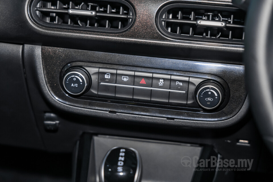 Proton Saga P2-14A (2025) Interior