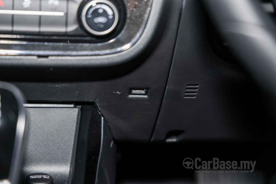 Proton Saga P2-14A (2025) Interior
