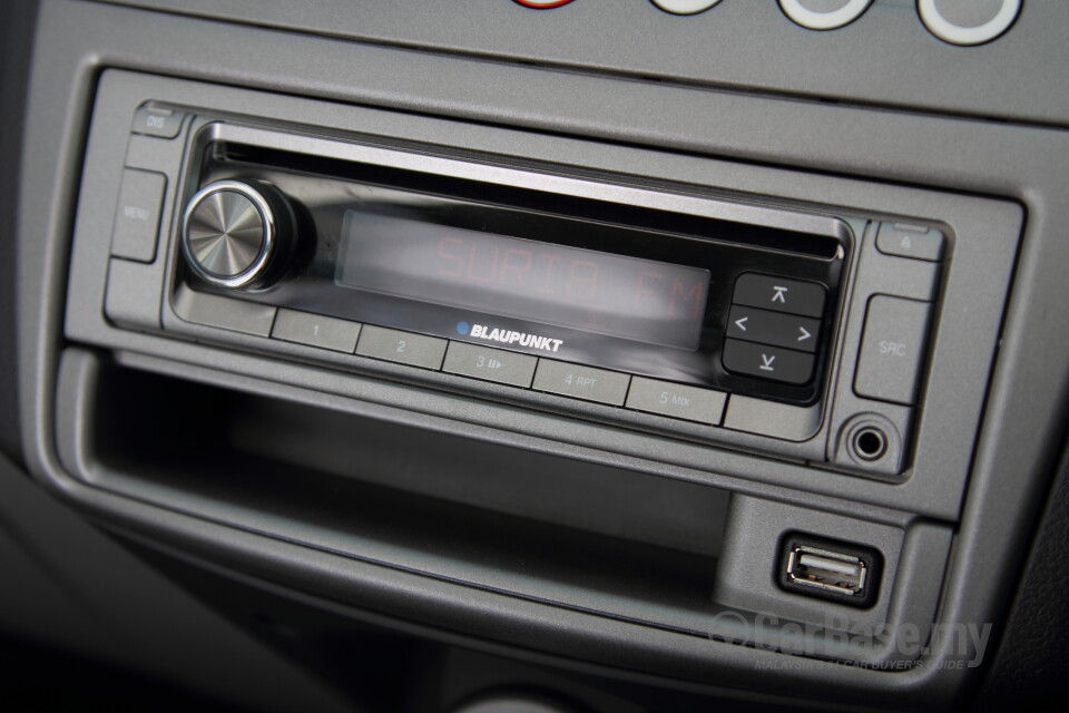 Nissan Navara D23 Facelift (2021) Interior