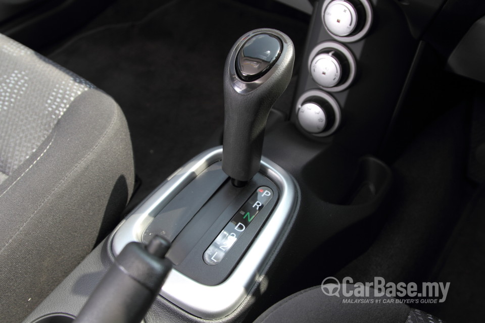 Proton Persona Mk1 Facelift (2010) Interior