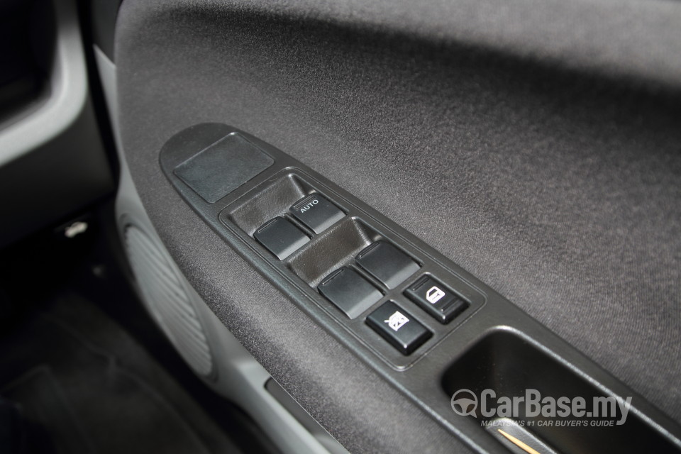 Proton Persona Mk1 Facelift (2010) Interior