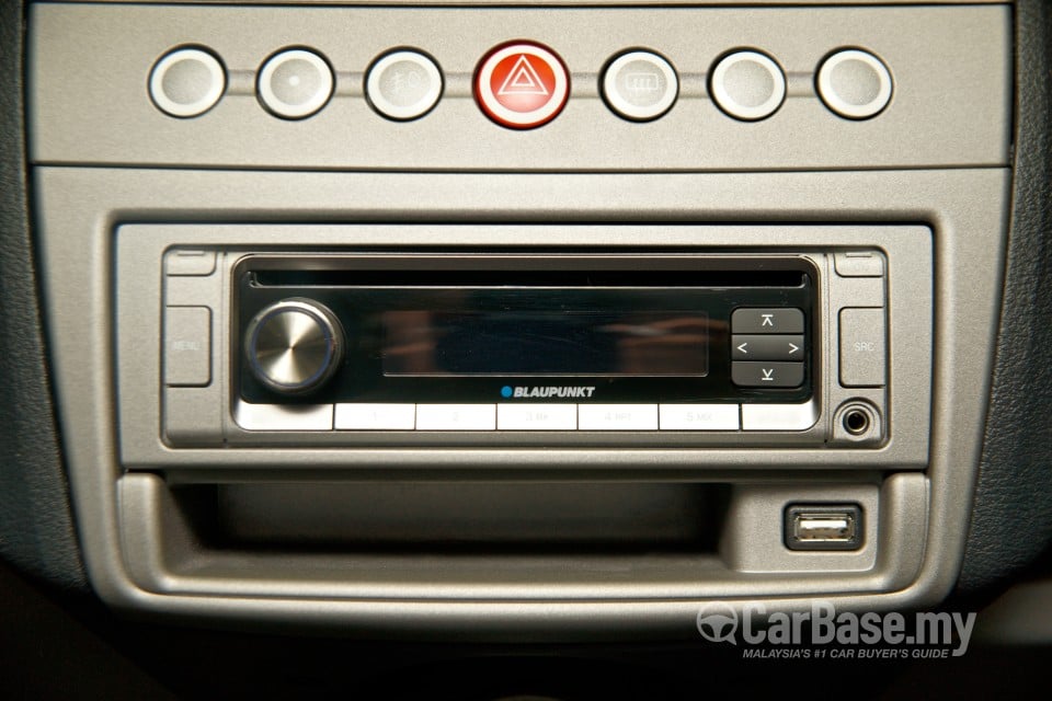 Proton Persona Mk1 Facelift (2010) Interior
