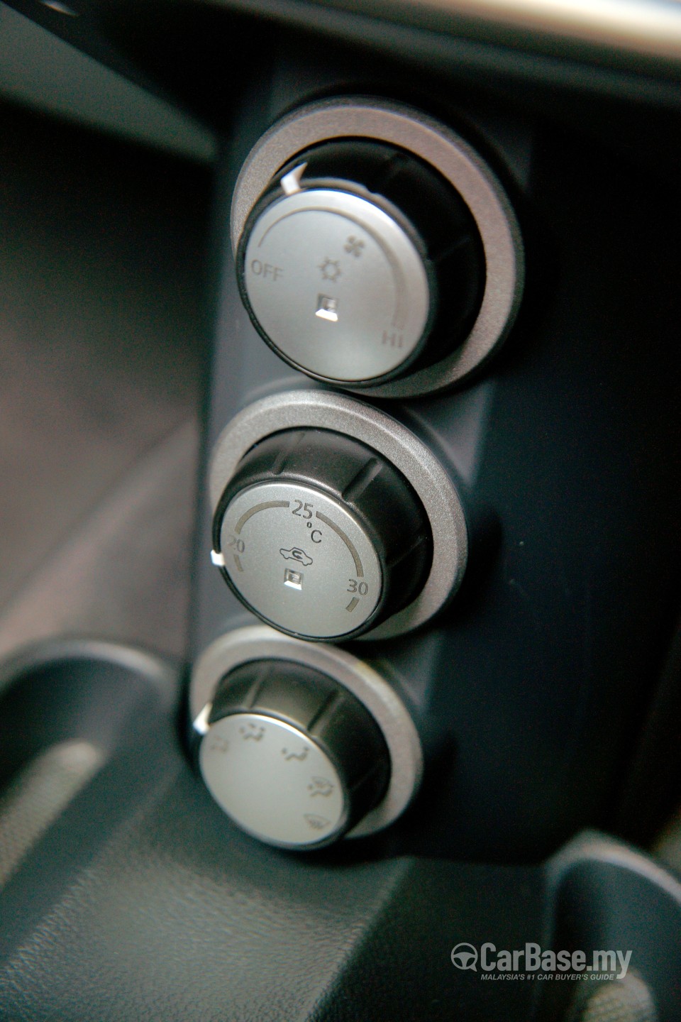 Proton Persona Mk1 Facelift (2010) Interior