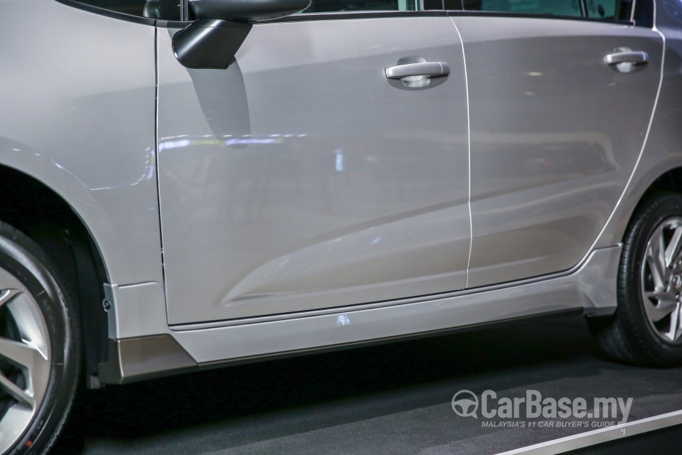 Proton Persona P2-21A (2016) Exterior