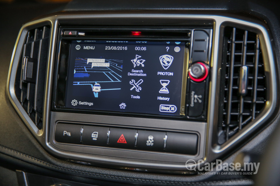 Proton Persona P2-21A (2016) Interior