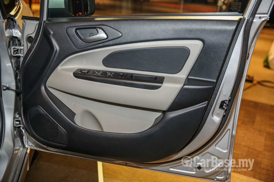 Proton Persona P2-21A (2016) Interior