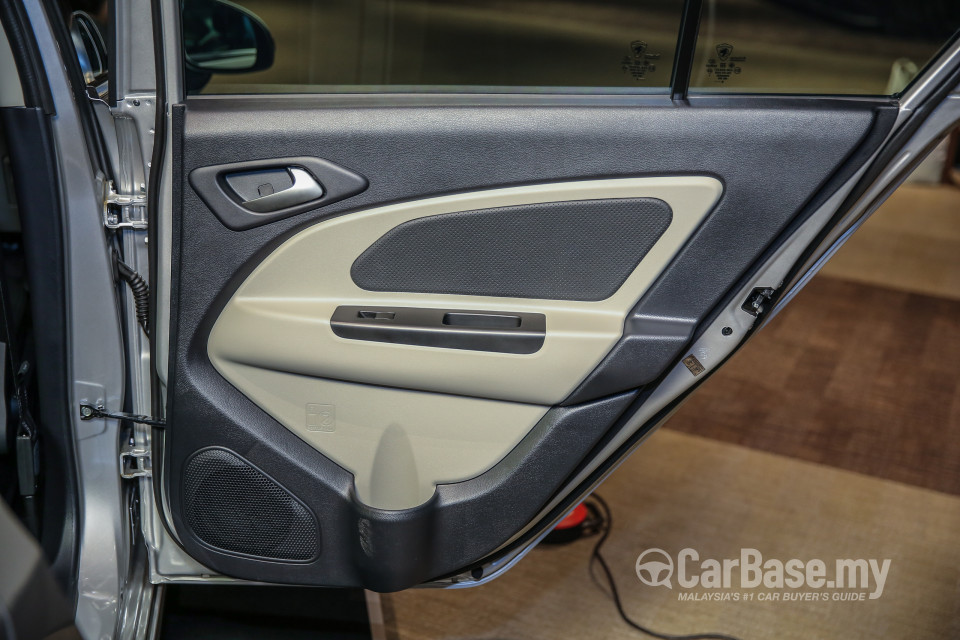 Proton Persona P2-21A (2016) Interior