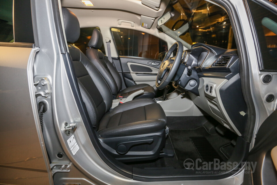 Nissan Navara D23 Facelift (2021) Interior